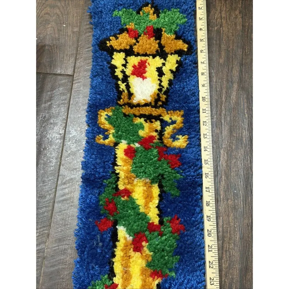 Vtg Latch Hook Rug Completed Noel Wall Hanging‎ Christmas Holiday Candle 9x32